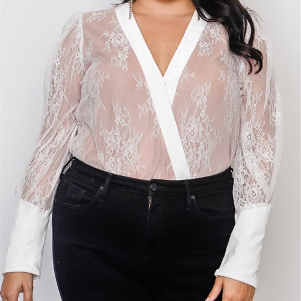 TRENDING ❤️‍🔥 WHITE V NECK CONTRAST LACE OVERLAY BODYSUIT LAST DAY
